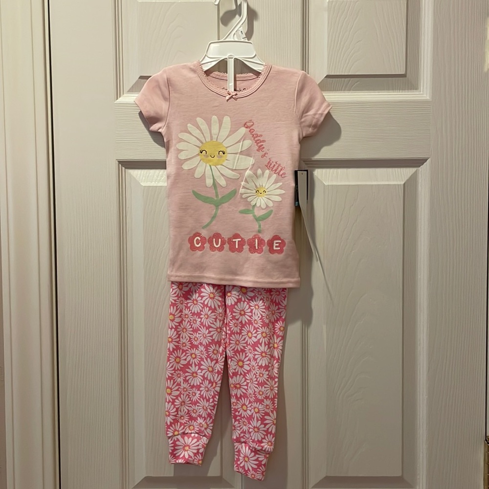 Little Girl’s PJs size 2T New with Tags “Daddy’s Little Cutie” so adorable!!